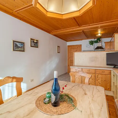 Spitzegel アパート *