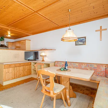Spitzegel Apartment