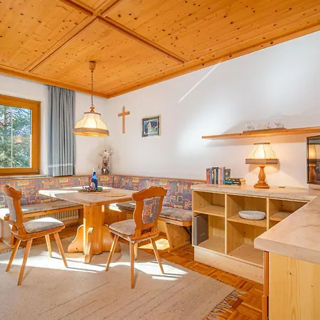 Apartment Spitzegel
