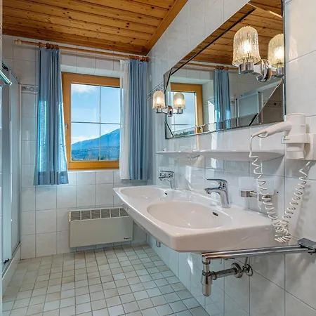 아파트 Spitzegel *