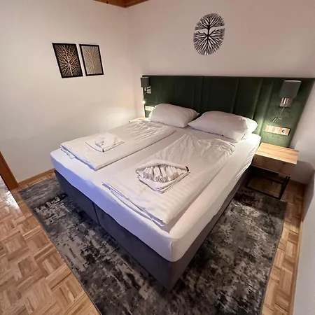 Spitzegel アパート ヘルマゴル