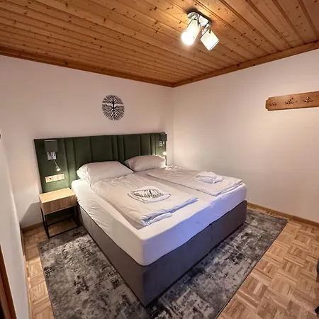 아파트 Spitzegel *