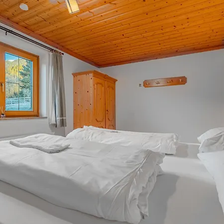 Spitzegel Apartment