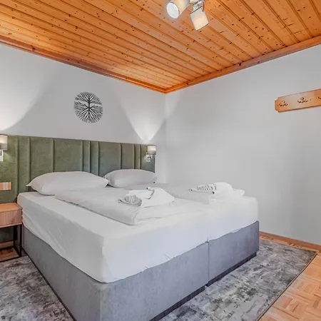 Spitzegel هيرماجور